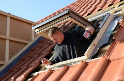 Pose de fenêtres de toit Velux à Montjoi